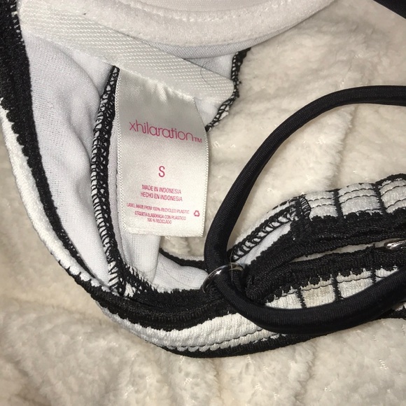 Swimsuit - Picture 7 of 8